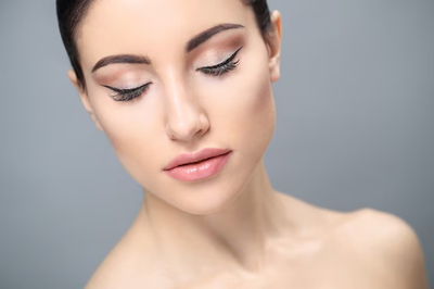 Master the Art of Winged Eyeliner: Tips and Techniques